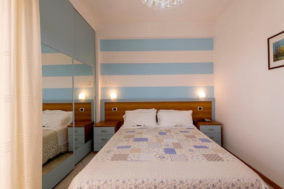 Hotel Le Soleil San Benedetto del Tronto Buitenkant foto