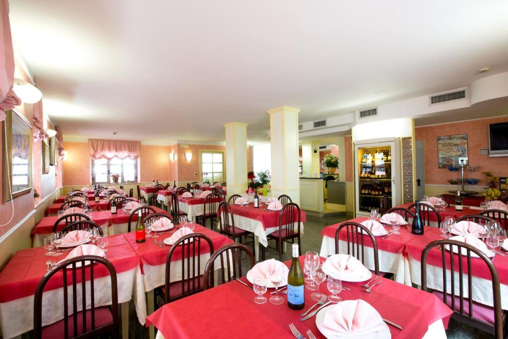 Hotel Le Soleil San Benedetto del Tronto Buitenkant foto